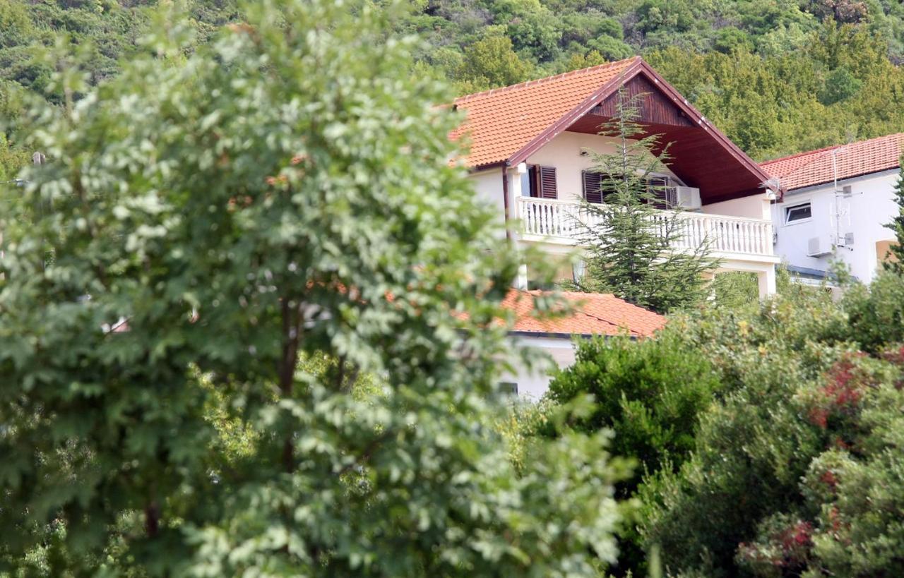 Apartments Mond Gornji Karin Exterior photo